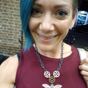 Meet your Posher, Cheryl